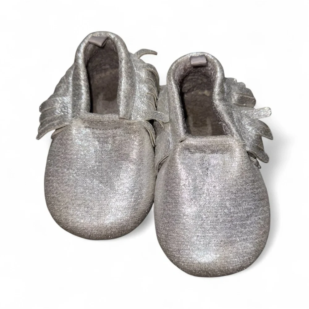 ☀️6/$20☀️ Silver Toddler Moccasins